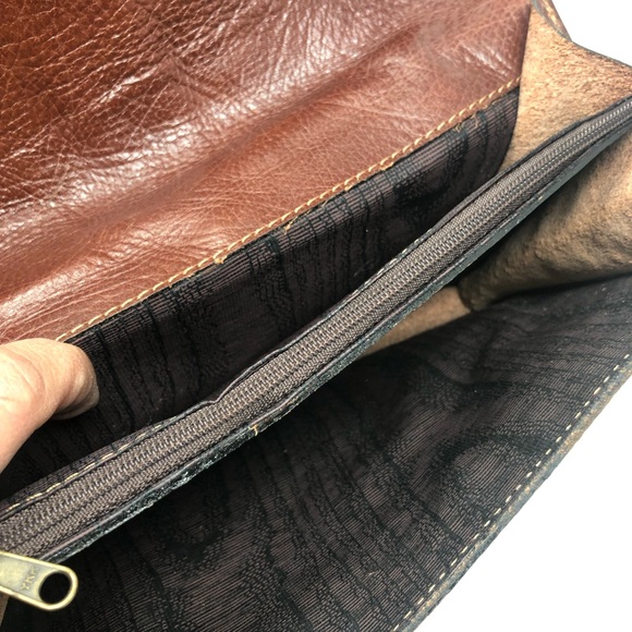 Matias Salva Leather Wristlet - Picture 6 of 9